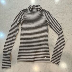 Hollister turtle neck long sleeve striped top in size XS